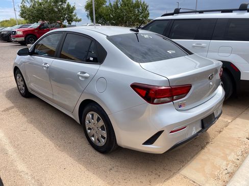 Used 2021 Kia Rio S FWD image 4