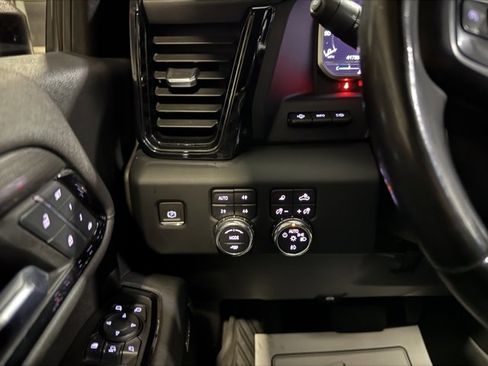 Used 2024 GMC Sierra 3500 AT4 w/ AT4 Premium Plus Package image 18