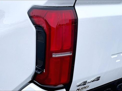 Used 2025 Toyota Tacoma SR5 image 30