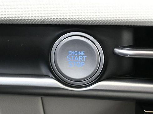 New 2026 Hyundai Tucson Limited image 32