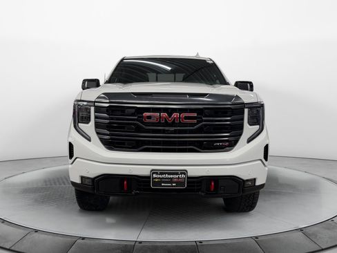 Used 2024 GMC Sierra 1500 AT4 w/ Technology Package AWD/4WD image 7