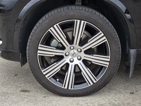 Used 2024 Volvo XC90 B6 Plus w/ Protection Package Premier image 18