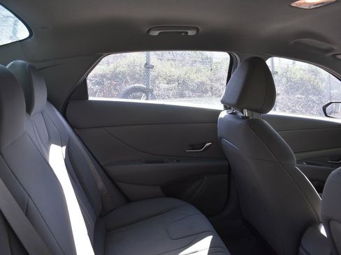 Used 2024 Hyundai Elantra SEL FWD image 23