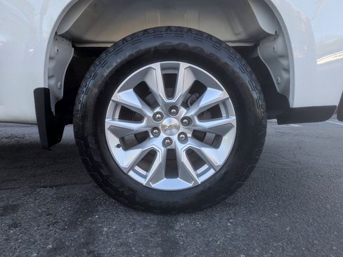 Used 2021 Chevrolet Silverado 1500 Custom image 46