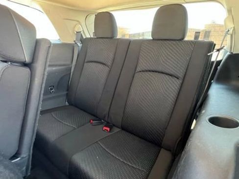 Used 2017 Dodge Journey SE w/ Flexible Seating Group image 76