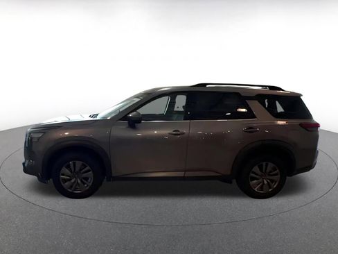 Used 2025 Nissan Pathfinder SV AWD/4WD image 8