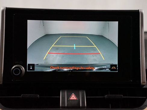 Certified 2025 Toyota RAV4 LE AWD/4WD image 19
