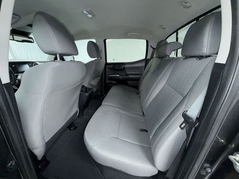 Used 2019 Toyota Tacoma SR5 image 4