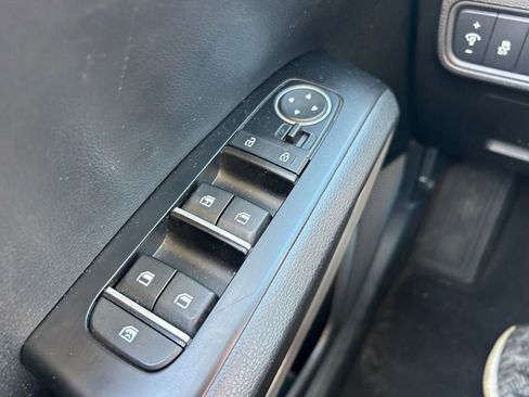 Certified 2023 Kia Soul LX image 19