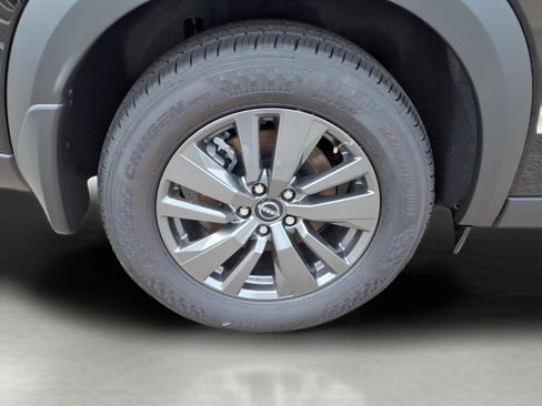 New 2026 Nissan Pathfinder SV w/ SV Premium Package FWD image 9