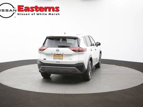 Used 2023 Nissan Rogue S AWD/4WD image 35