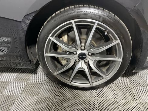 Used 2024 Genesis G70 2.5T image 10