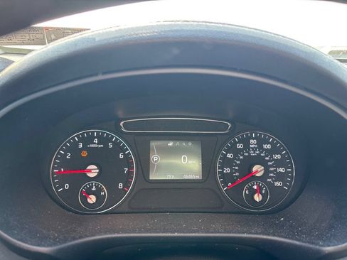 Used 2018 Kia Sorento FWD image 9