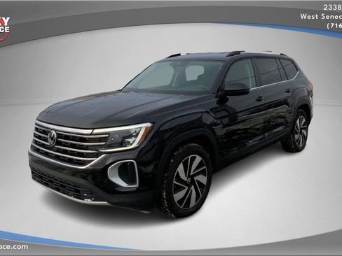 Used 2024 Volkswagen Atlas SE image 1