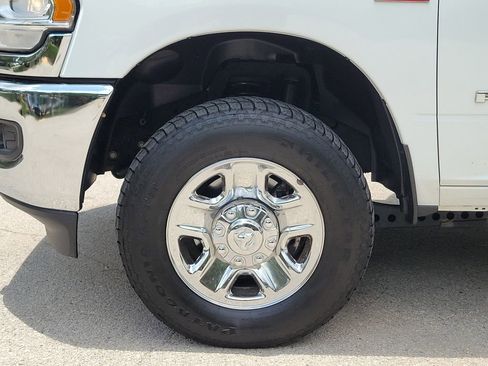 Used 2023 RAM 2500 Big Horn w/ Cold Weather Group AWD/4WD image 6