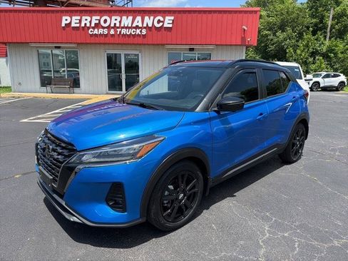 Used 2023 Nissan Kicks SR w/ SR Premium Package FWD image 19