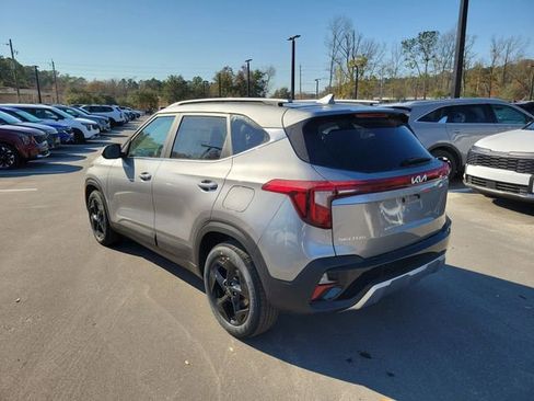 New 2026 Kia Seltos EX FWD image 3