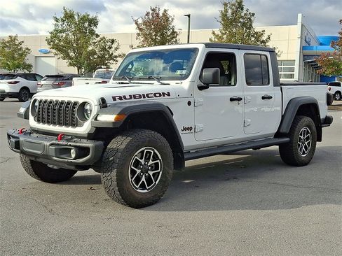 Used 2024 Jeep Gladiator Rubicon w/ Technology Group image 6