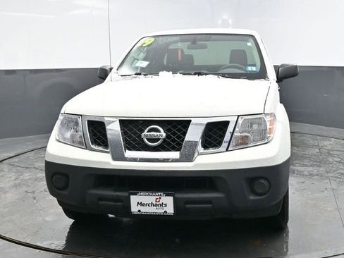 Used 2019 Nissan Frontier S image 2