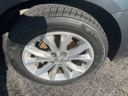 Used 2021 Chevrolet Malibu LT FWD image 21