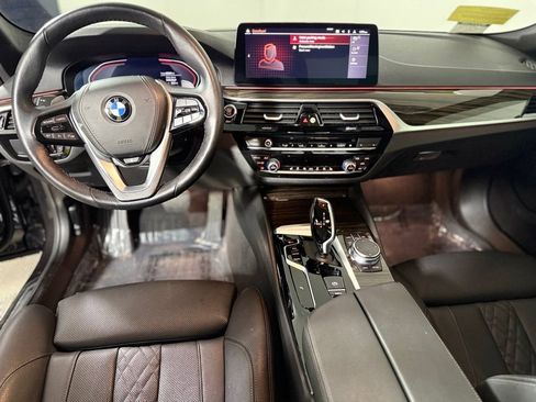 Used 2023 BMW 530i xDrive w/ Convenience Package AWD/4WD image 11