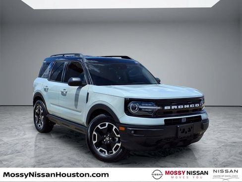 Used 2021 Ford Bronco Sport Outer Banks w/ Outer Banks Package (96D) AWD/4WD image 1