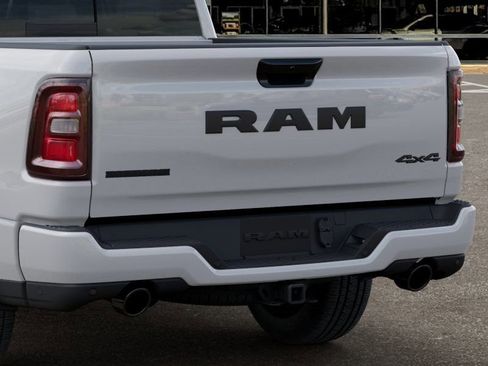 New 2026 RAM 1500 4x4 Crew Cab image 13