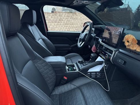 Used 2024 Toyota Tacoma TRD Off-Road w/ TRD Off Road Premium Package image 25