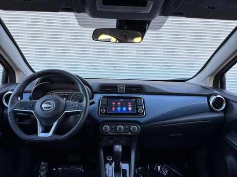 Used 2025 Nissan Versa SV FWD image 31
