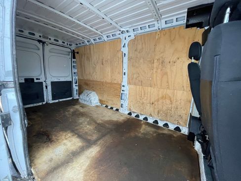 Used 2020 RAM ProMaster 2500 w/ Interior Convenience Group image 24