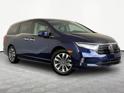 Used 2024 Honda Odyssey EX-L image 3