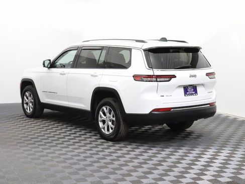 Used 2022 Jeep Grand Cherokee L Limited w/ Luxury Tech Group II image 5