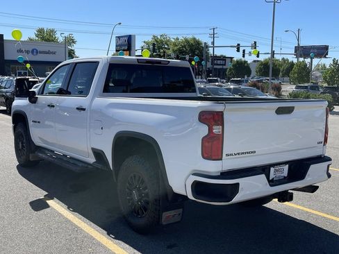 Used 2022 Chevrolet Silverado 2500 LTZ w/ LTZ Plus Package AWD/4WD image 5