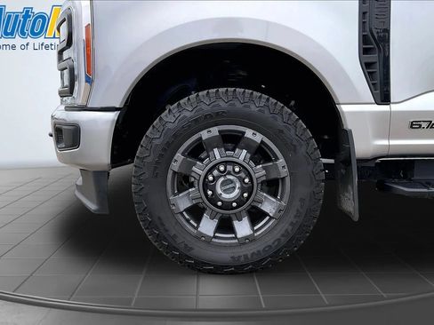 Used 2023 Ford F250 Lariat w/ Sport Appearance Package AWD/4WD image 38