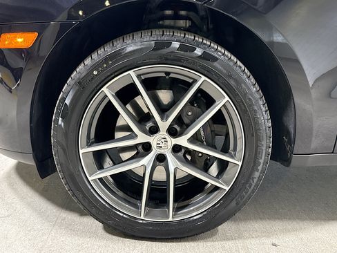 Certified 2026 Porsche Macan AWD/4WD image 42