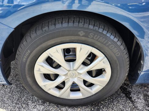 Used 2013 Toyota Corolla L image 16