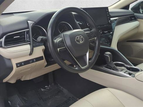 Used 2024 Toyota Camry XLE image 9