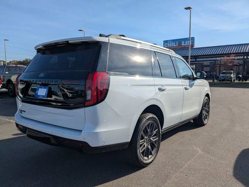New 2025 Ford Expedition Platinum w/ Stealth Performance Package image 4