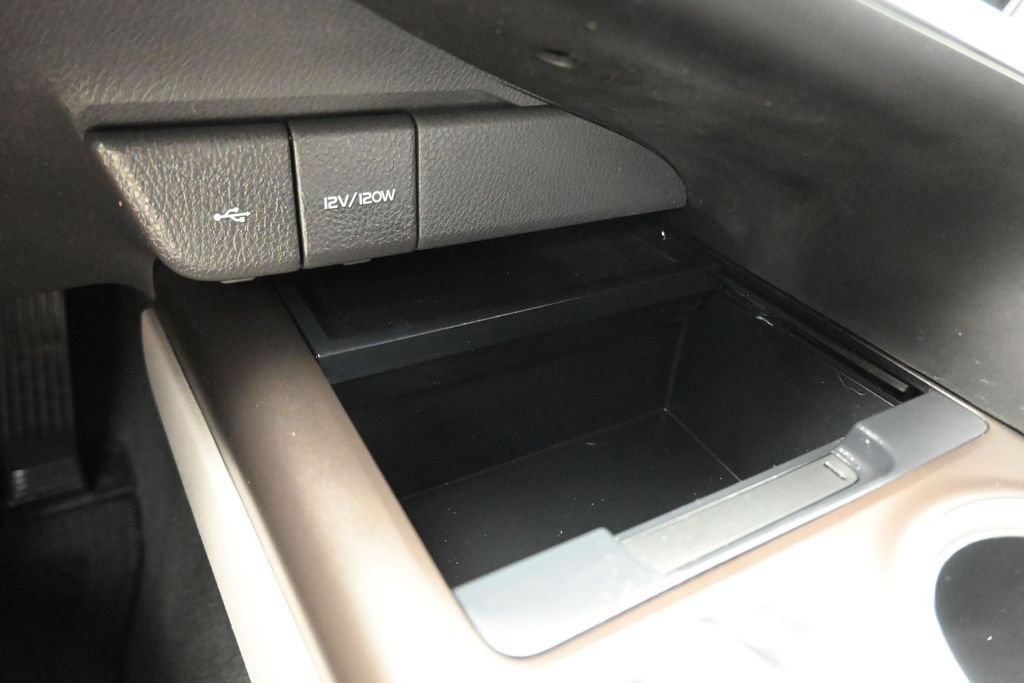 Used 2021 Toyota Camry LE FWD image 21
