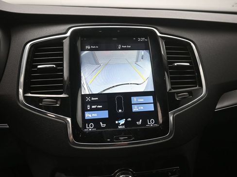 Used 2018 Volvo XC90 T6 Momentum w/ Convenience Package AWD/4WD image 9