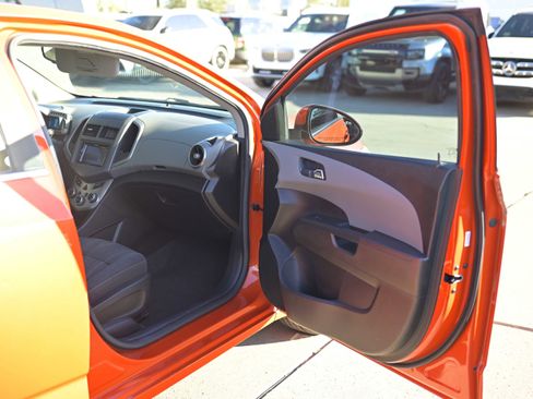 Used 2013 Chevrolet Sonic LT image 13