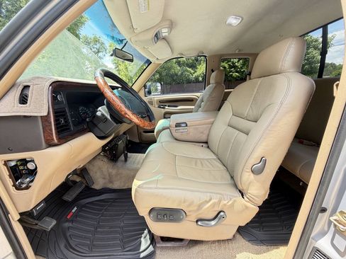 Used 1997 Dodge Ram 3500 Truck 2WD Club Cab image 4