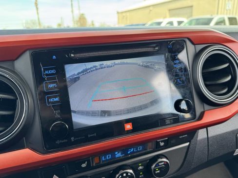 Used 2019 Toyota Tacoma TRD Sport w/ TRD Premium Sport Package image 27