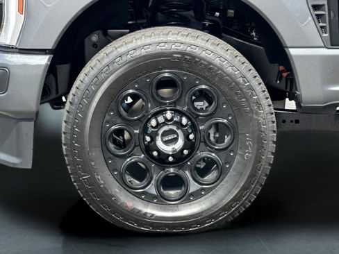 New 2026 Ford F250 Lariat w/ Black Appearance Package image 33