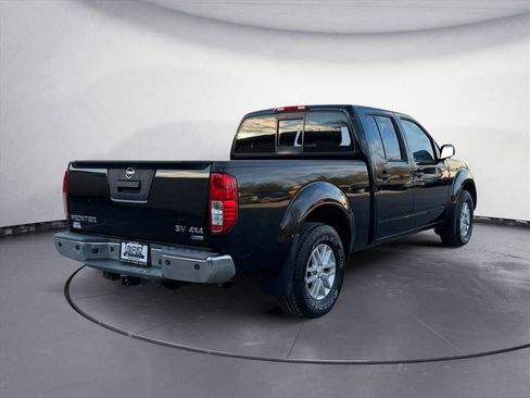 Used 2017 Nissan Frontier SV w/ SV Value Truck Package image 6