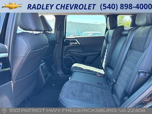 Used 2023 Mitsubishi Outlander SE AWD/4WD image 12
