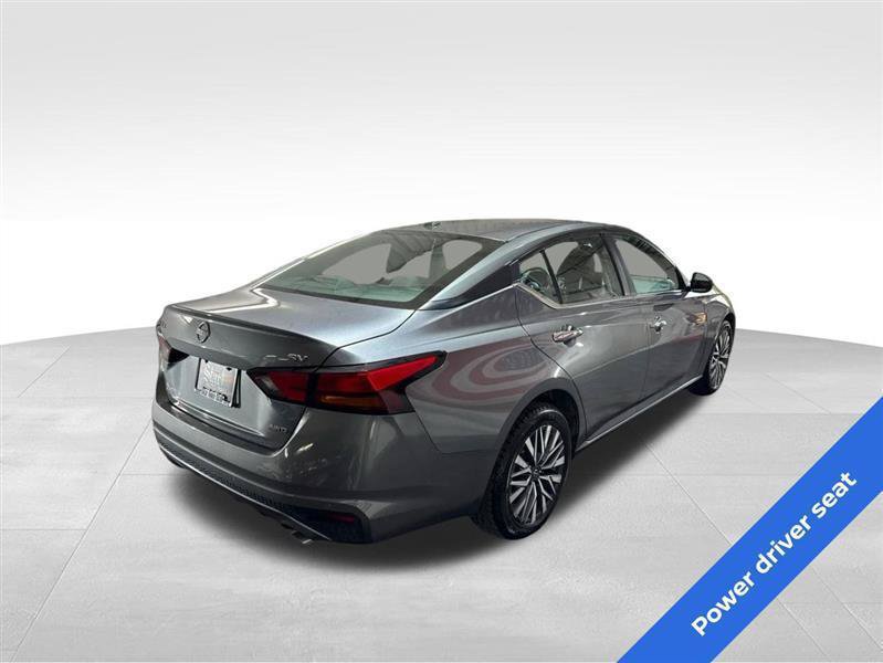 Used 2023 Nissan Altima 2.5 SV w/ SV Premium Package AWD/4WD image 5