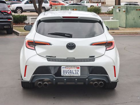 Used 2021 Toyota Corolla XSE image 3