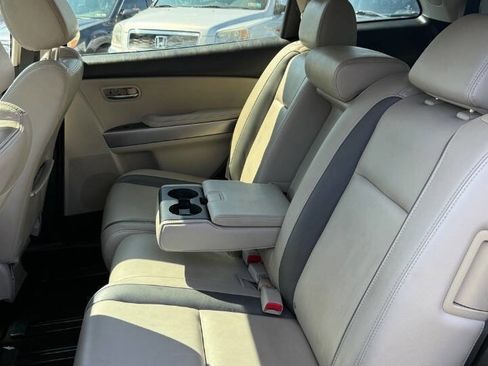 Used 2010 MAZDA CX-9 Grand Touring w/ Moonroof & Bose Audio Pkg image 18