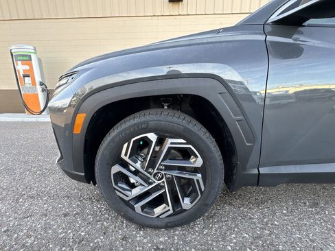 Used 2026 Hyundai Tucson Limited image 33